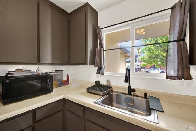 606 E Tennessee St, Fairfield, CA 94533