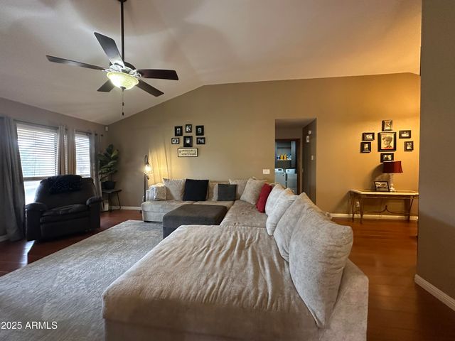 7217 W PARADISE Drive, Peoria, AZ 85345