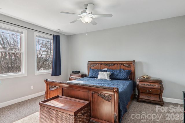 475 S Church Street E, Hendersonville, NC 28792