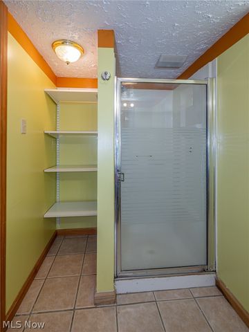 2717 Tuxedo Avenue, Parma, OH 44134