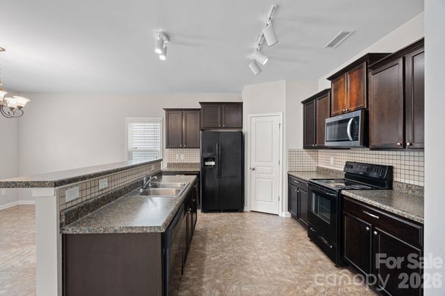 14227 Drake Watch Lane, Charlotte, NC 28262