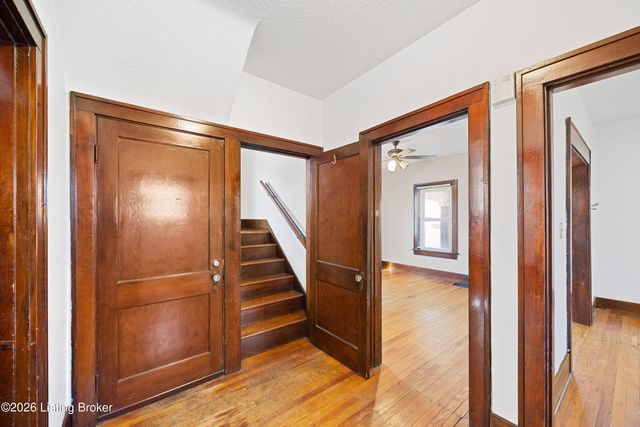 3235 Taylor Blvd, Louisville, KY 40215