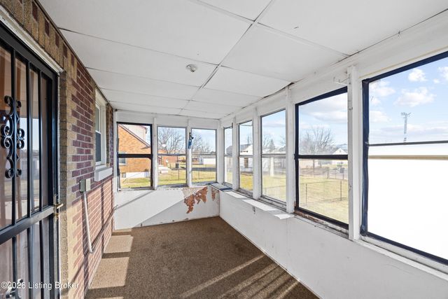 3235 Taylor Blvd, Louisville, KY 40215