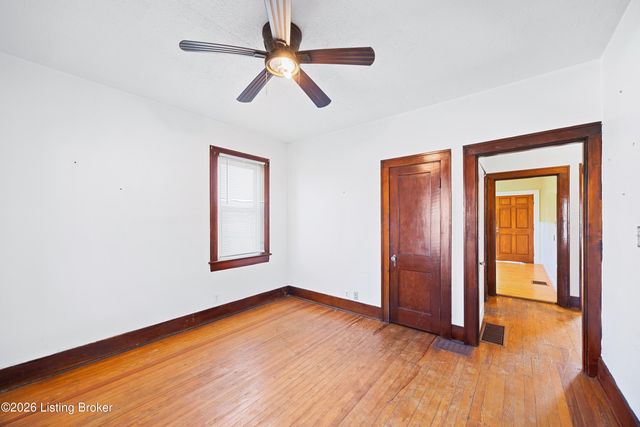 3235 Taylor Blvd, Louisville, KY 40215