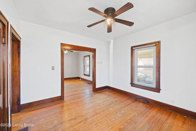 3235 Taylor Blvd, Louisville, KY 40215