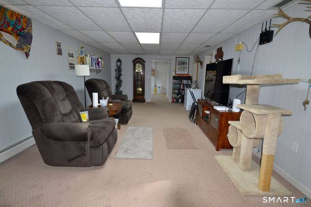 8 Dean Drive, Newington, CT 06111