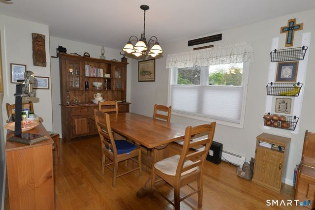 8 Dean Drive, Newington, CT 06111