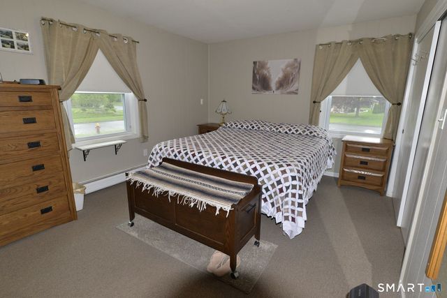 8 Dean Drive, Newington, CT 06111
