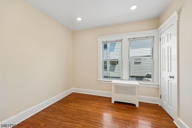 21 East 5Th St, Clifton City, NJ 07011