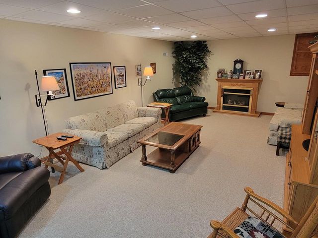 N57W24144 N Sycamore CIRCLE, Sussex, WI 53089