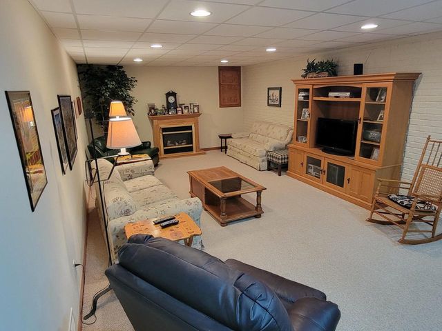 N57W24144 N Sycamore CIRCLE, Sussex, WI 53089