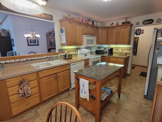 N57W24144 N Sycamore CIRCLE, Sussex, WI 53089