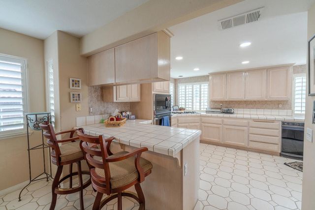 75646 Mclachlin Circle, Palm Desert, CA 92211