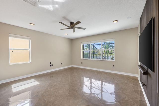 8160 CANTABRIA FALLS Drive, Boynton Beach, FL 33473