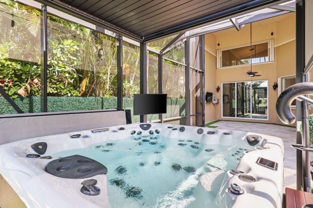 8160 CANTABRIA FALLS Drive, Boynton Beach, FL 33473
