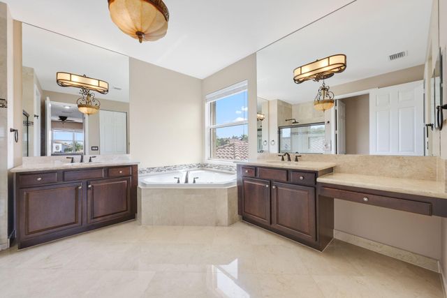 8160 CANTABRIA FALLS Drive, Boynton Beach, FL 33473