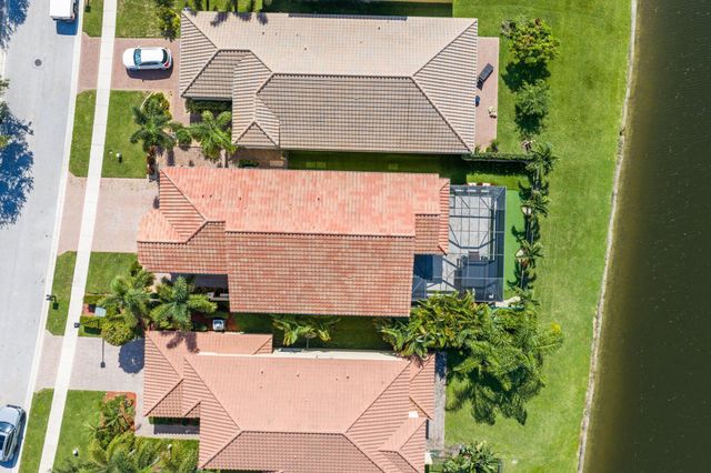 8160 CANTABRIA FALLS Drive, Boynton Beach, FL 33473