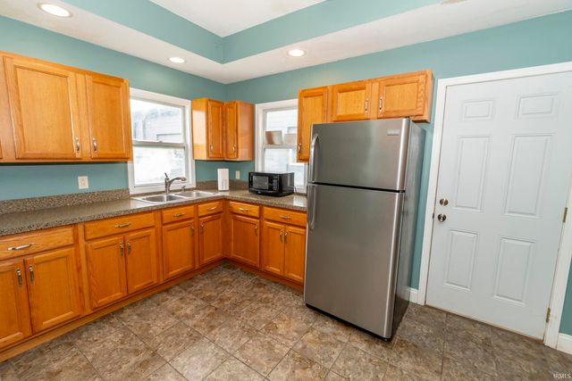 224 2nd N. St, Elkhart, IN 46516