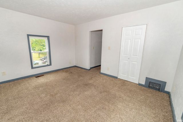 224 2nd N. St, Elkhart, IN 46516