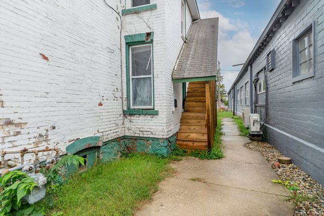 224 2nd N. St, Elkhart, IN 46516
