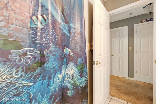 225 Crescent Hill Pl APT 105, Louisville, KY 40206