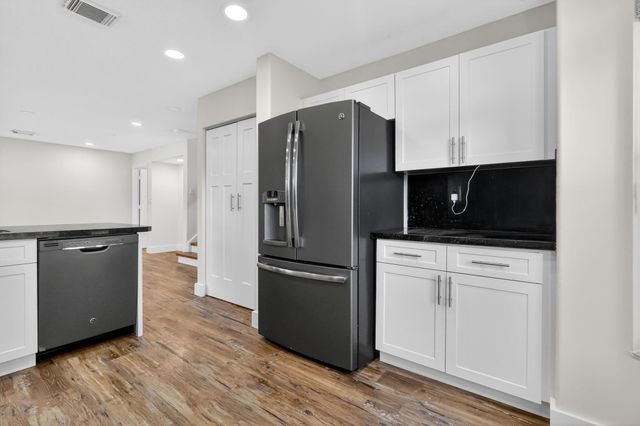 2450 NW 186th Avenue, Pembroke Pines, FL 33029