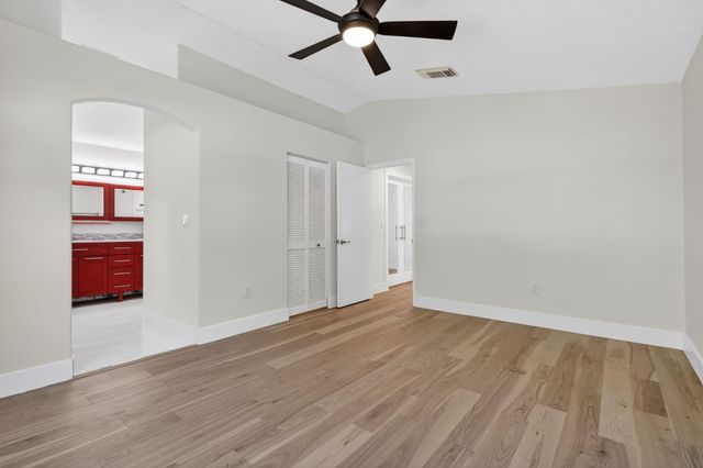 2450 NW 186th Avenue, Pembroke Pines, FL 33029