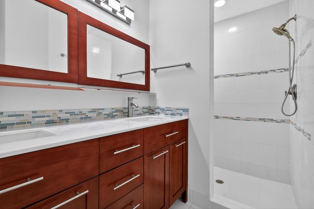 2450 NW 186th Avenue, Pembroke Pines, FL 33029