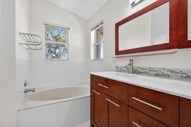 2450 NW 186th Avenue, Pembroke Pines, FL 33029