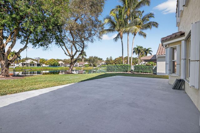 2450 NW 186th Avenue, Pembroke Pines, FL 33029