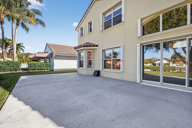 2450 NW 186th Avenue, Pembroke Pines, FL 33029