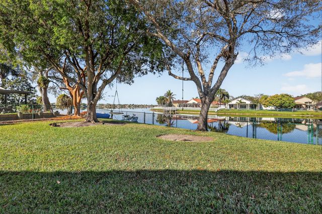 2450 NW 186th Avenue, Pembroke Pines, FL 33029