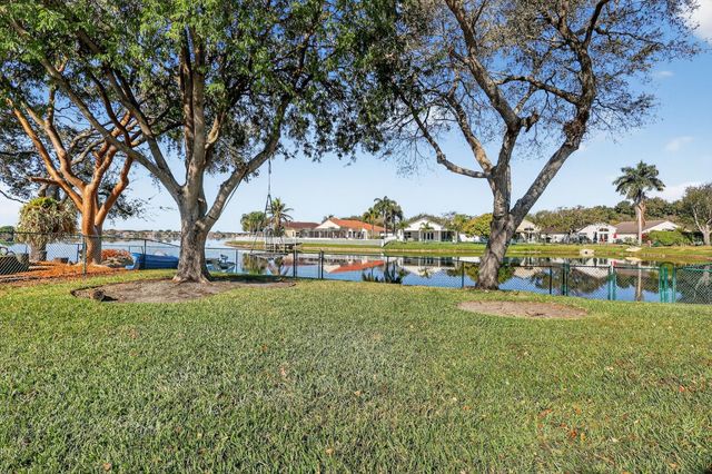 2450 NW 186th Avenue, Pembroke Pines, FL 33029