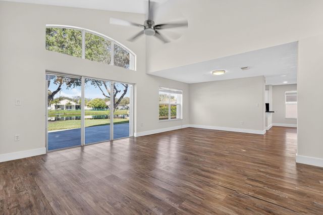 2450 NW 186th Avenue, Pembroke Pines, FL 33029