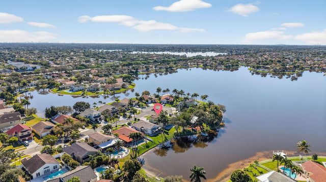 2450 NW 186th Avenue, Pembroke Pines, FL 33029