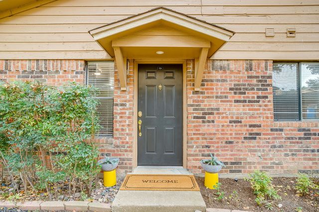 5714 Cedar Creek Drive, Benbrook, TX 76109