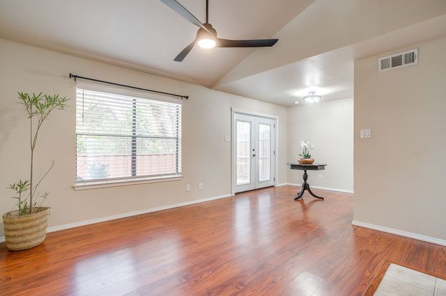 5714 Cedar Creek Drive, Benbrook, TX 76109