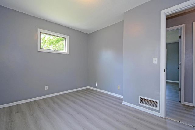 7500 Janell Avenue N, Brooklyn Park, MN 55428