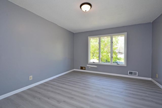 7500 Janell Avenue N, Brooklyn Park, MN 55428