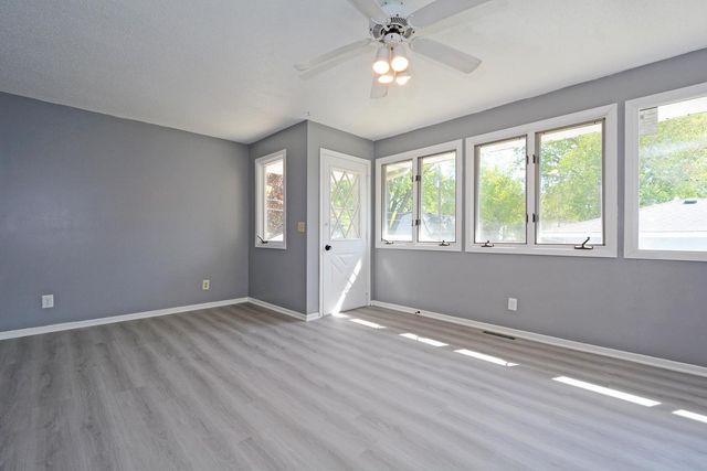 7500 Janell Avenue N, Brooklyn Park, MN 55428