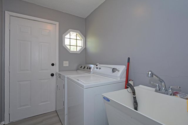 7500 Janell Avenue N, Brooklyn Park, MN 55428