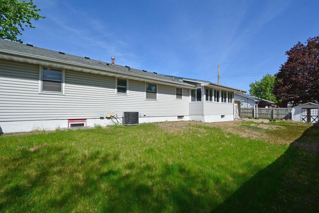 7500 Janell Avenue N, Brooklyn Park, MN 55428