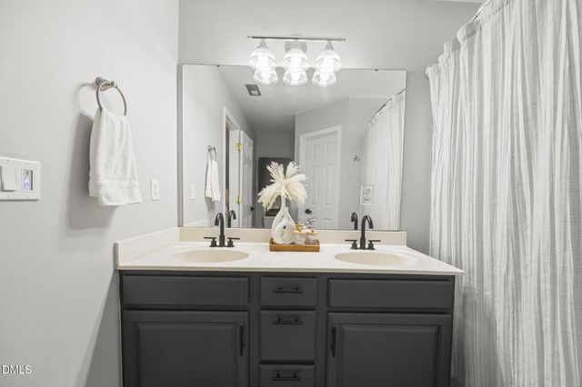 1005 Dual Parks Road, Apex, NC 27502