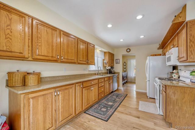 15681 E Jefferson Avenue, Aurora, CO 80013