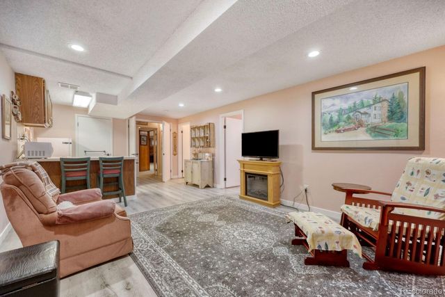 15681 E Jefferson Avenue, Aurora, CO 80013