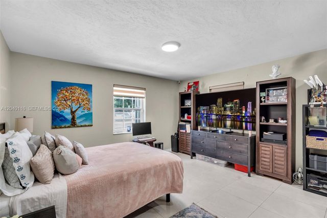 302 NW 100th Street, Miami, FL 33150