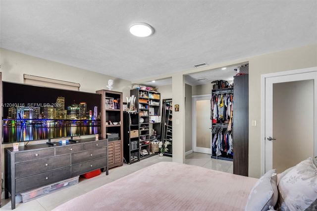 302 NW 100th Street, Miami, FL 33150