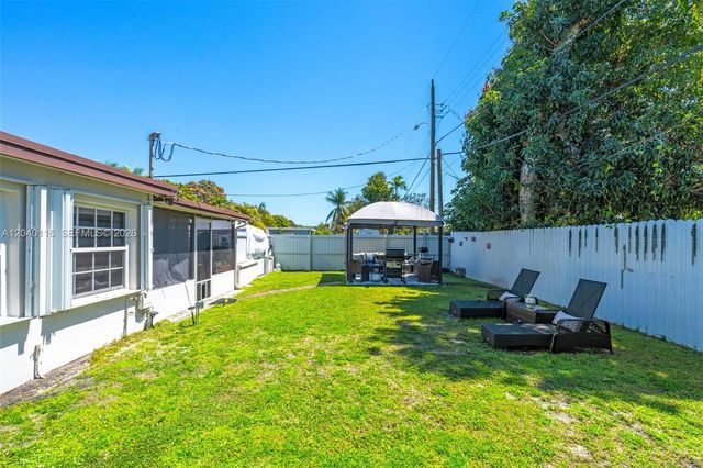302 NW 100th Street, Miami, FL 33150