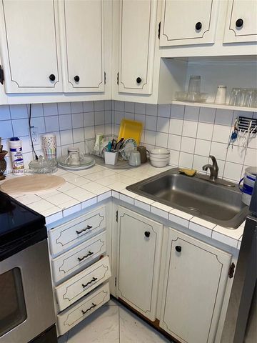 20201 NE 29th Ct D112, Aventura, FL 33180