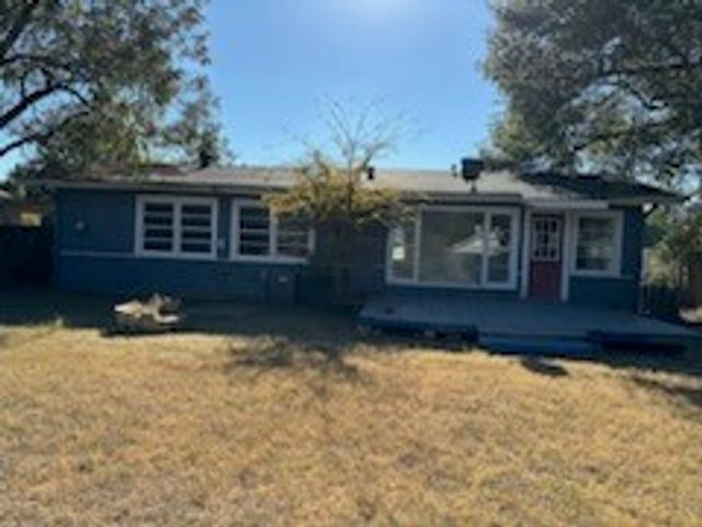 1805 Bowie Drive, Corsicana, TX 75110